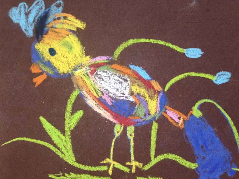 Детский рисунок - Радужный попугай