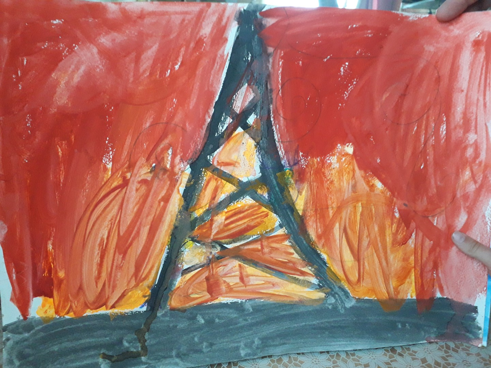 Детский рисунок - Эйфилева башня