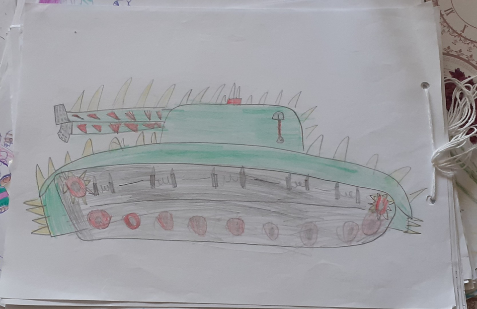 Детский рисунок - танк