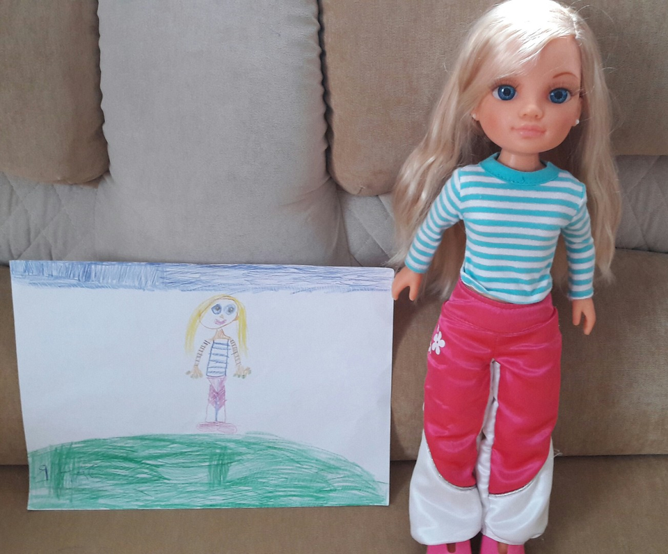 Детский рисунок - Моя кукла