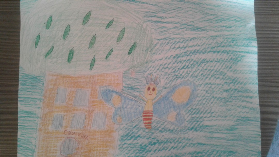 Детский рисунок - Домик-дерево