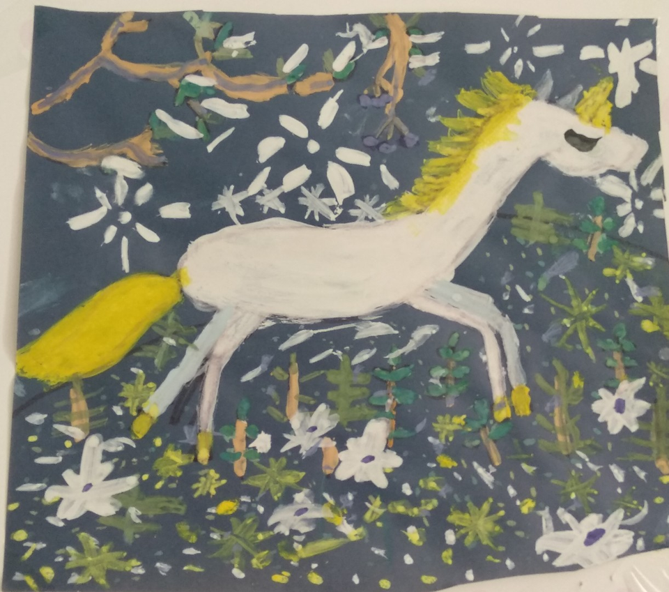 Детский рисунок - Белогривая лошадка