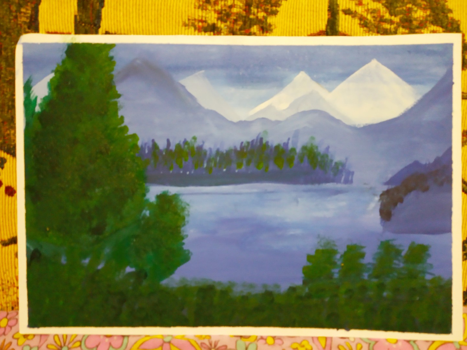 Детский рисунок - горы у озера
