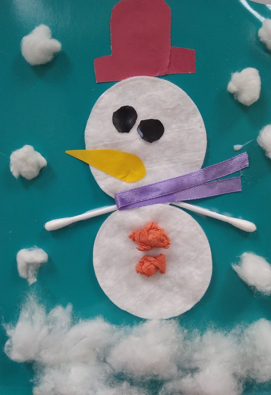 Детский рисунок - Я леплю снеговика