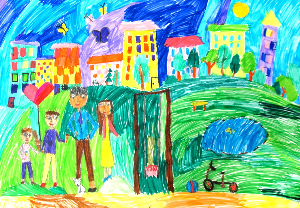 Детский рисунок - На прогулке в выходной всей любимою семьёй