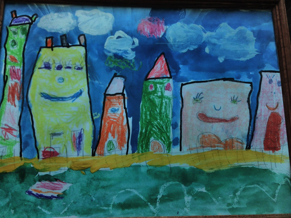Детский рисунок - Город моих фантазий