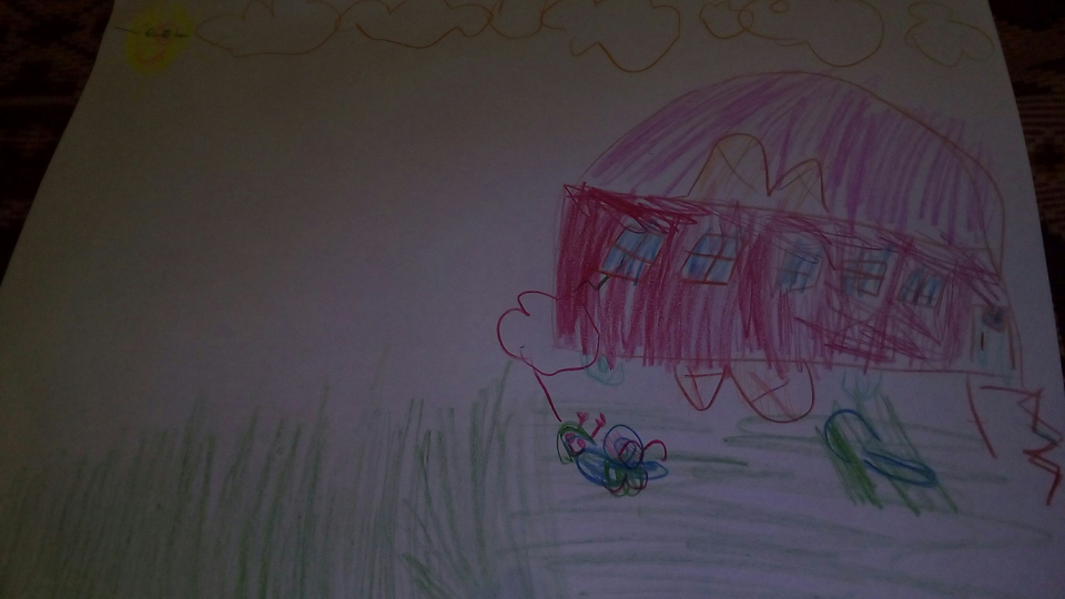 Детский рисунок - дом для Эвелинки
