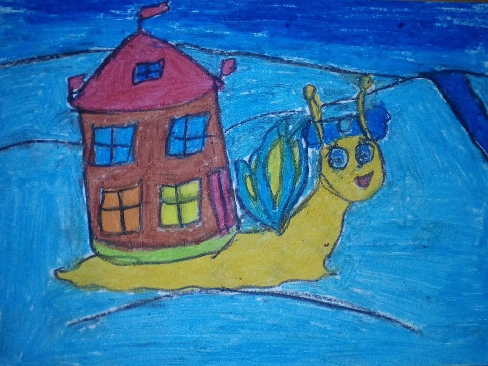 Детский рисунок - Домик и крылышки Эвелинки