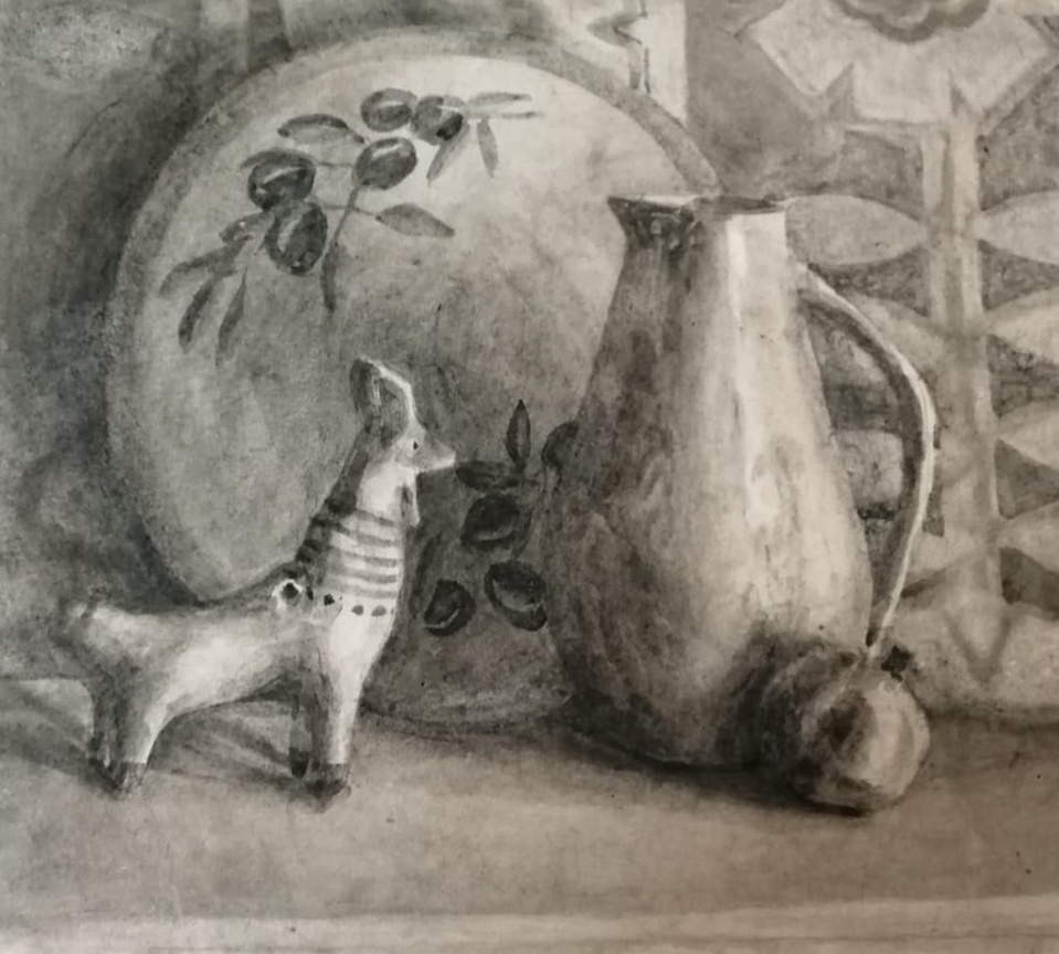 Детский рисунок - Натюрморт с глиняной игрушкой