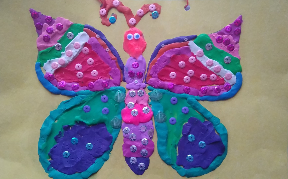 Детский рисунок - бабочка