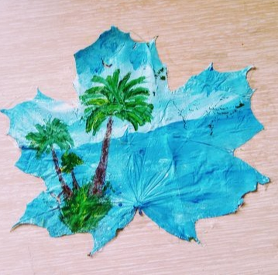 Детский рисунок - Пляж на листке
