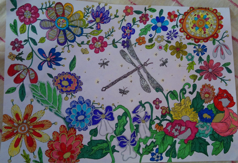Детский рисунок - Стрекоза и цветы