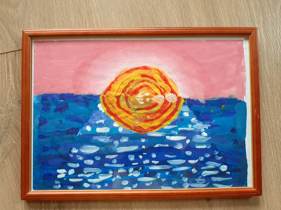 Детский рисунок - Солнце и вода