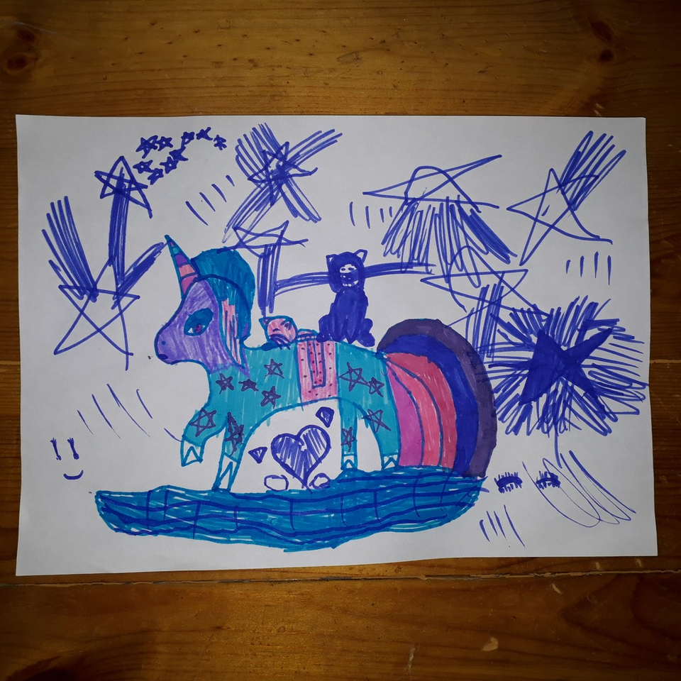 Детский рисунок - Единорожек и котята