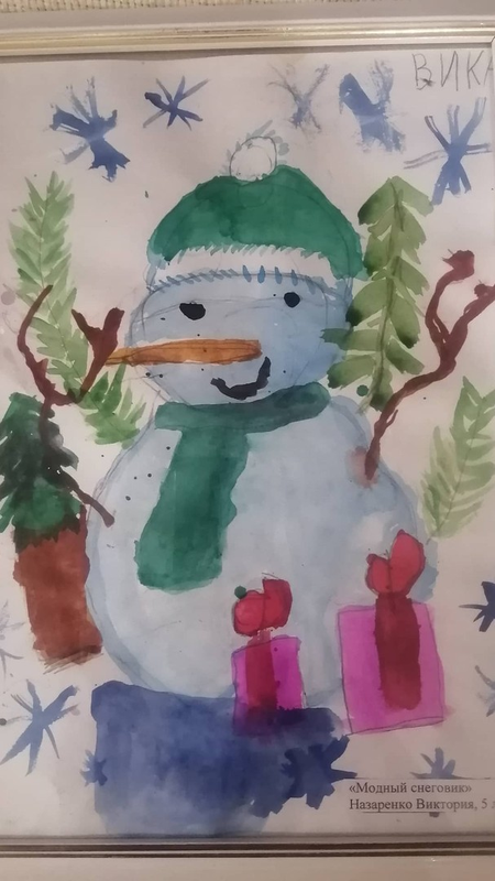 Детский рисунок - Модный снеговик