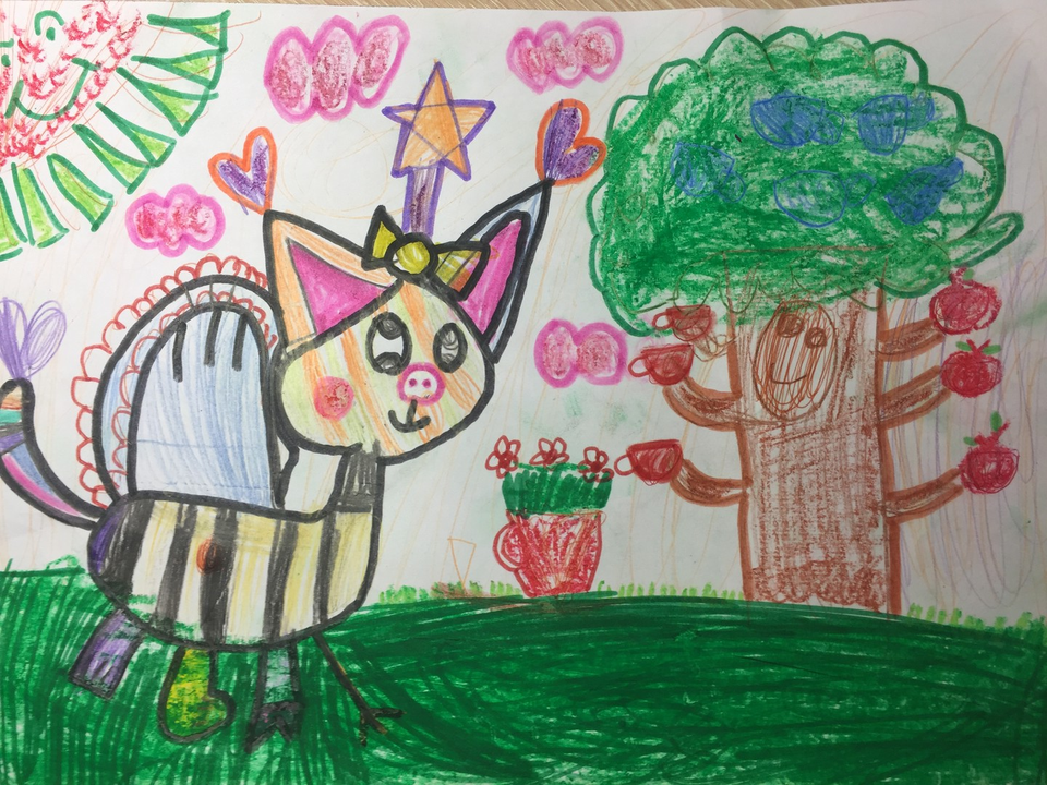 Детский рисунок - Волшебная зверюшка и живое дерево